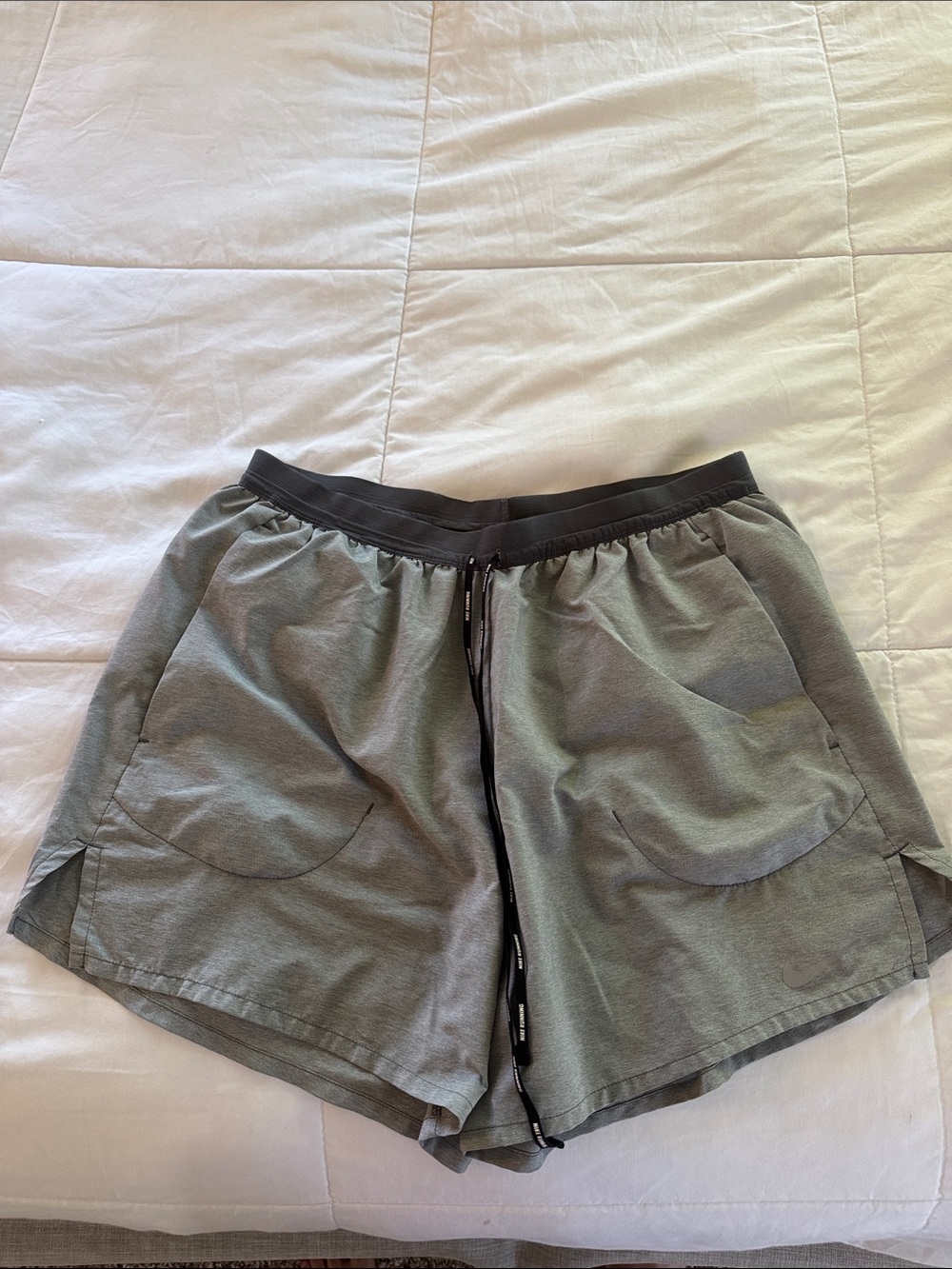 Nike 5” stride shorts - Gray